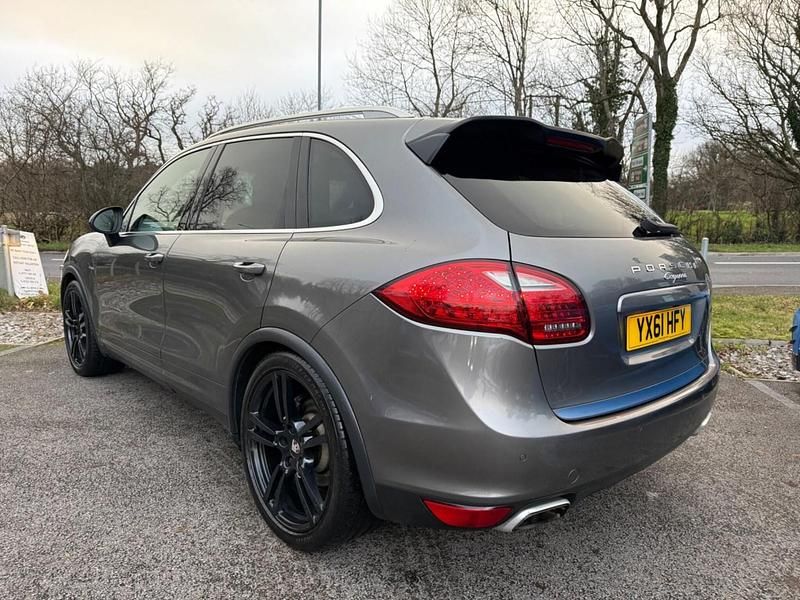 Used Porsche Cayenne 245 HP (180 kW) 2016 Grey SUV