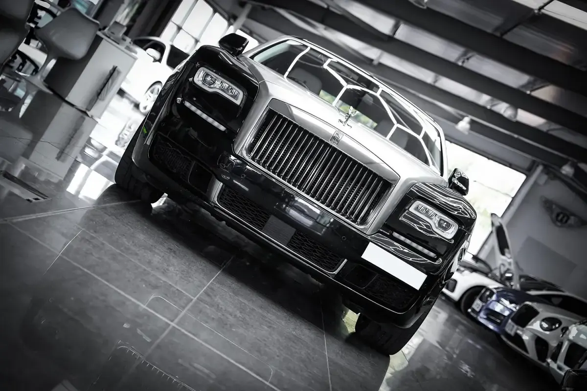 Used Rolls Royce Ghost 563 HP (414 kW) 2017 Black Sedan