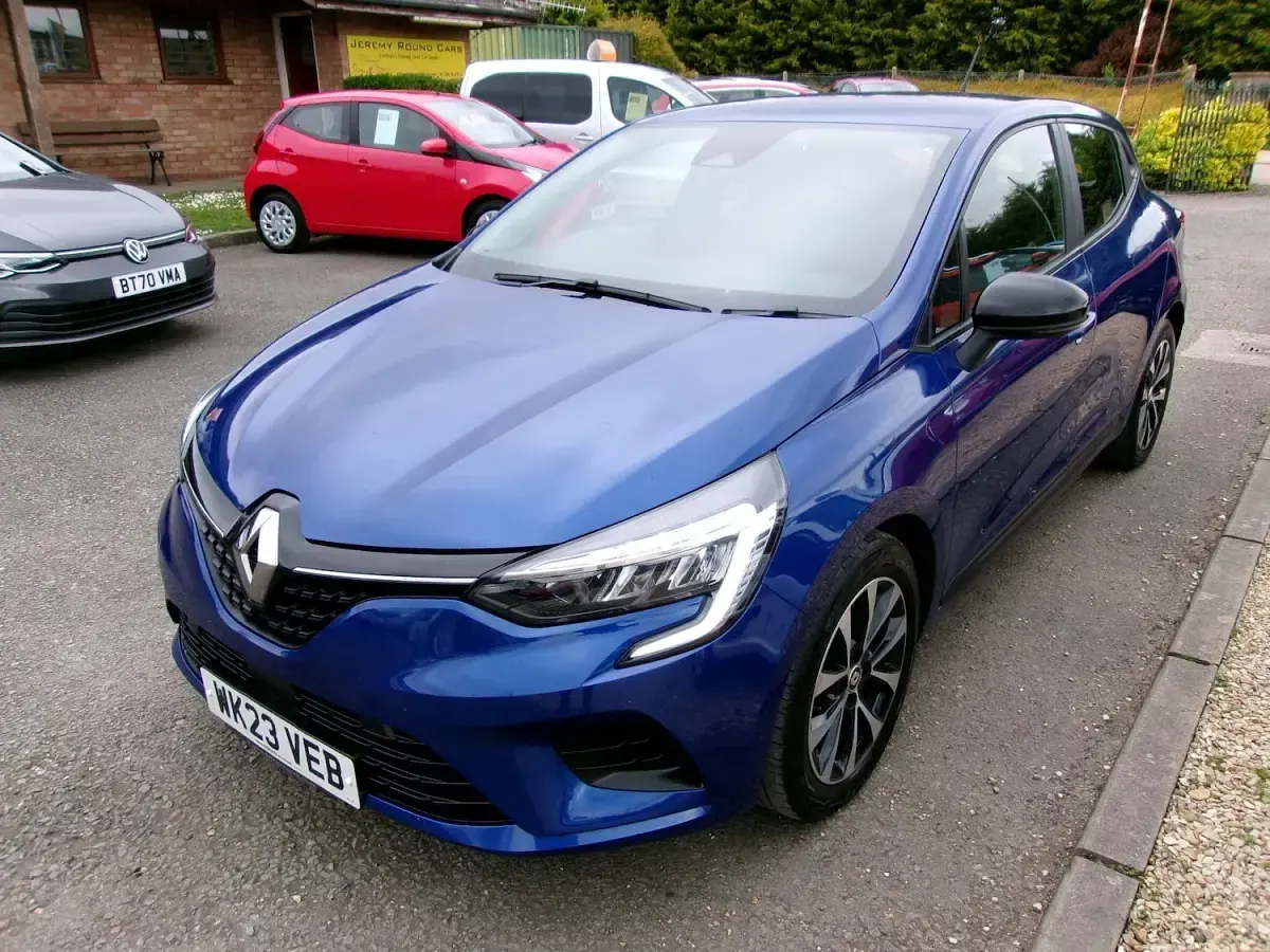 Used Renault Clio Evolution 2023 Blue Hatchback