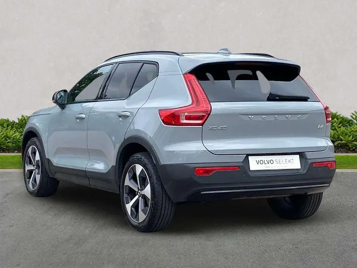 Used Volvo XC40 Plus 197 HP (144 kW) 2024 Grey SUV