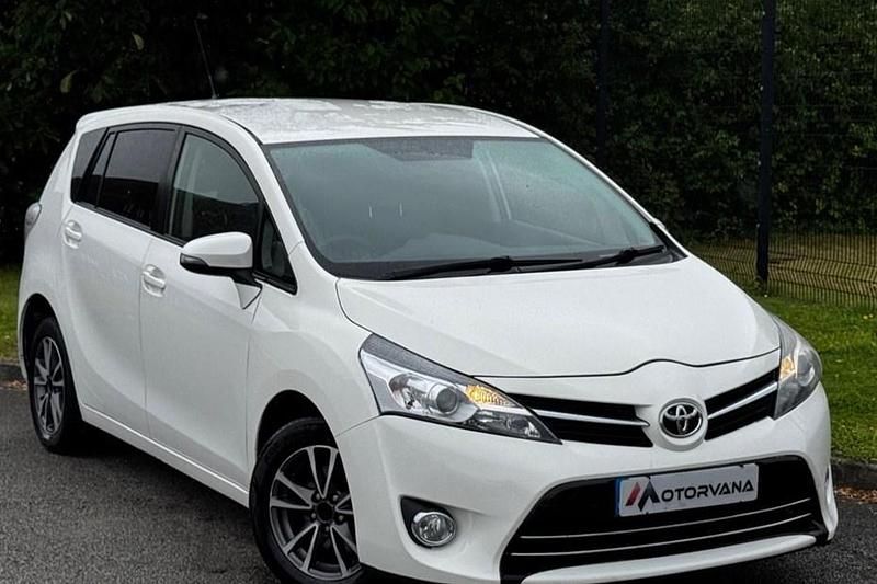 White Used 2013 Toyota Verso MPV | £4,495 (Fair price) - Image 1/1