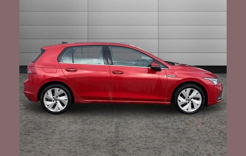 Used VW Golf VIII Style 147 HP (108 kW) 2021 Red Hatchback