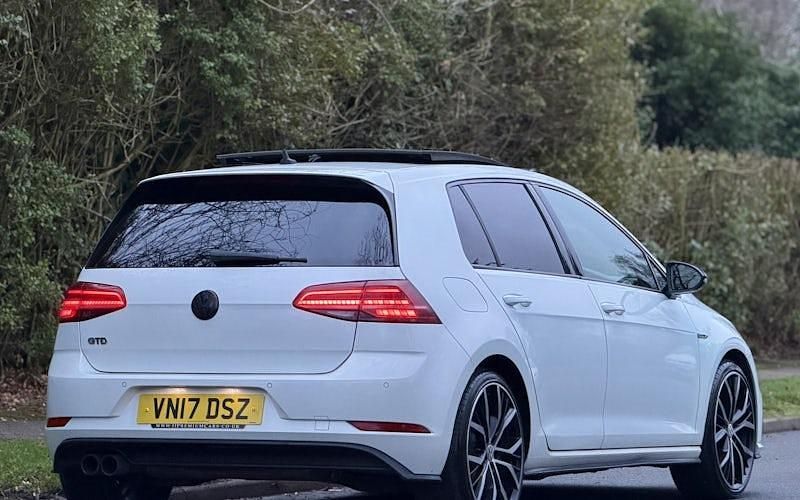 Used VW Golf VII GTD 184 HP (135 kW) 2017 White Hatchback