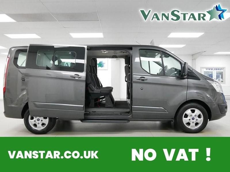 Used Ford Tourneo Custom Titanium 130 HP (95 kW) 2016 Grey Van