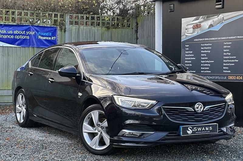 Second-hand Vauxhall Insignia Sport 165 CP (121 kW) 2017