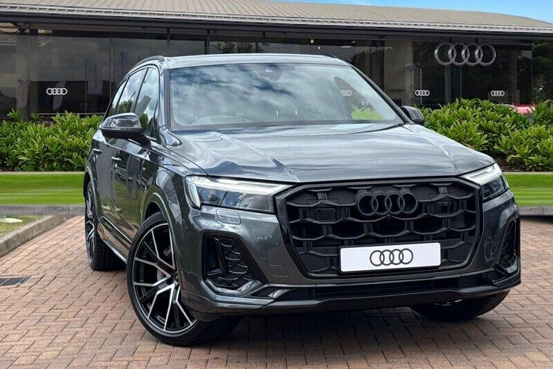 Grey New 2025 Audi Q7 Black Edition SUV | £67,480 (Good price) - Image 1/4