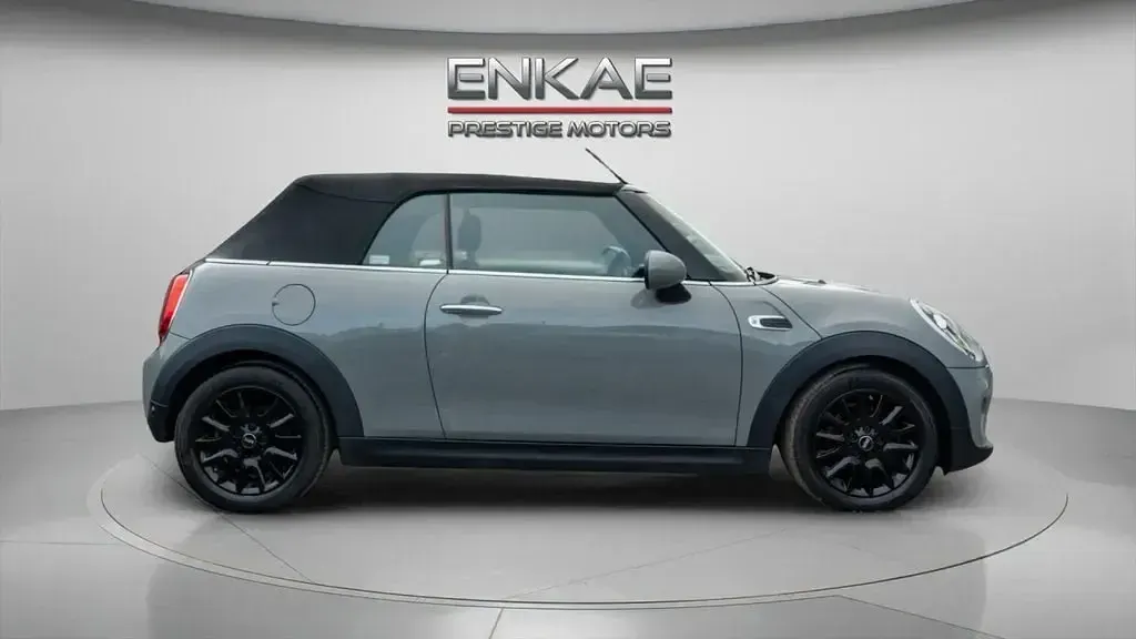 Begagnad Mini Cooper Cabriolet Classic 136 HK (100 kW) 2019 Grå Cab