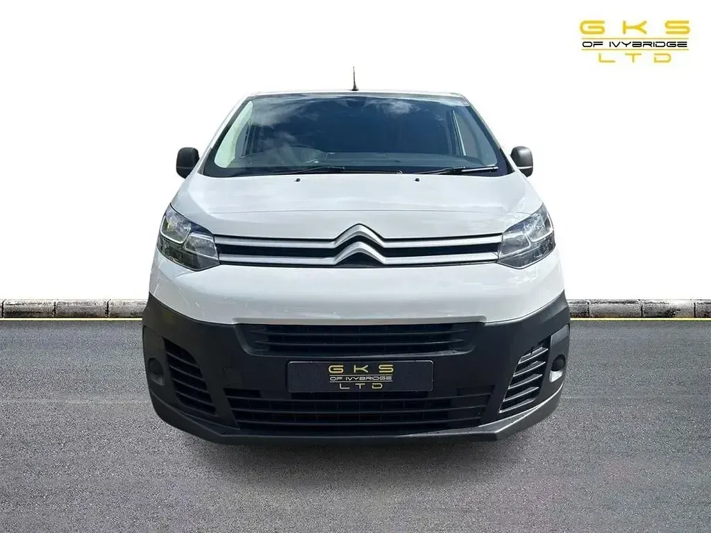 Begagnad Citroën Dispatch 142 HK (104 kW) 2022 Vit Minibuss