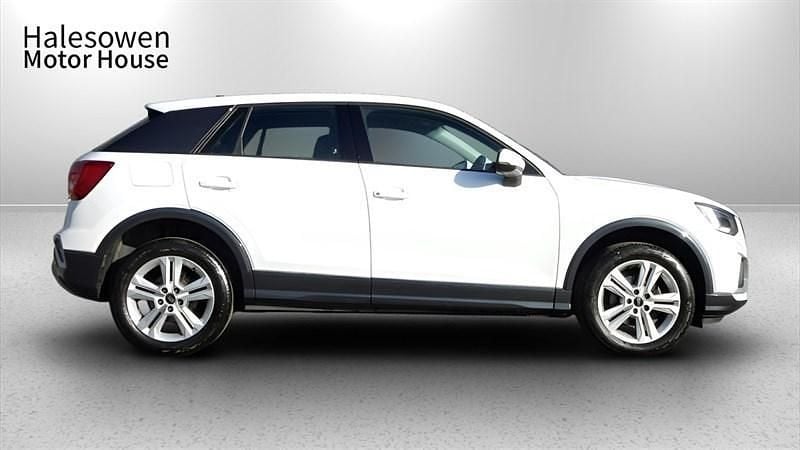 Used Audi Q2 Sport 110 HP (80 kW) 2023 White SUV