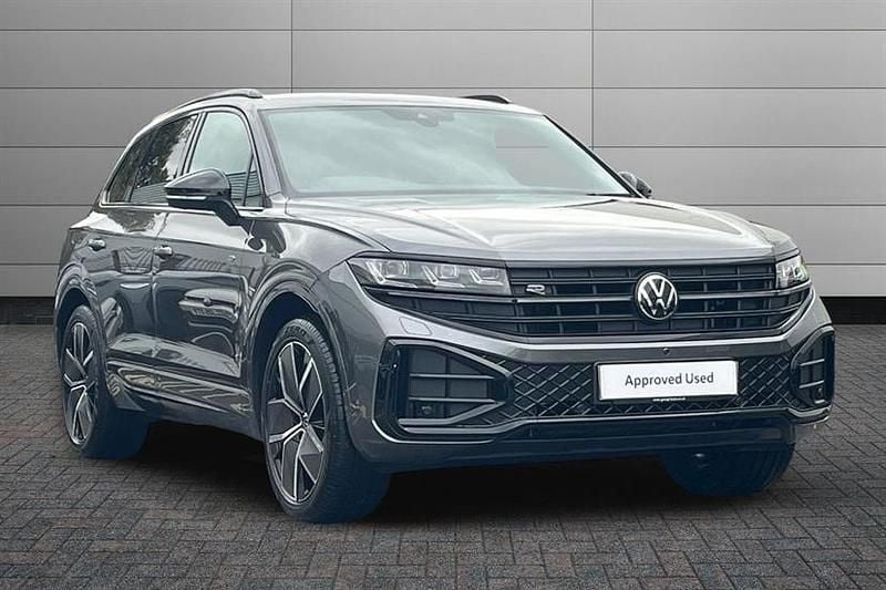 Grey New 2025 VW Touareg Black Edition SUV | £54,995 (Fair price) - Image 1/3