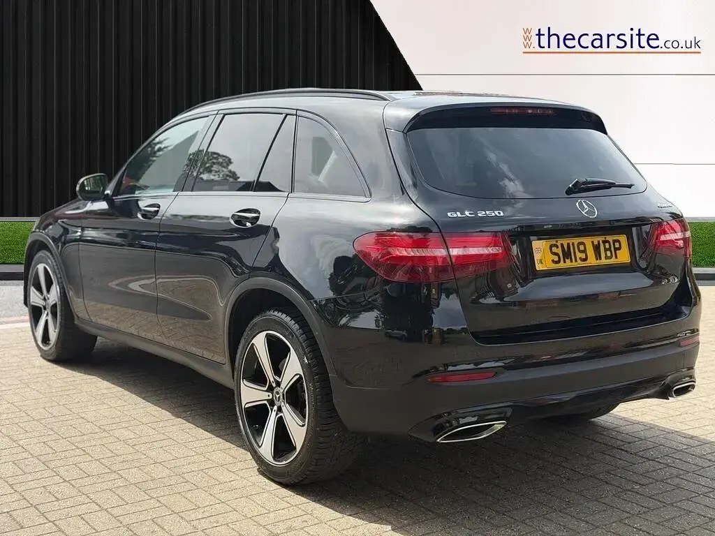 Begagnad Mercedes GLC250 Urban 2019 Svart Kombi