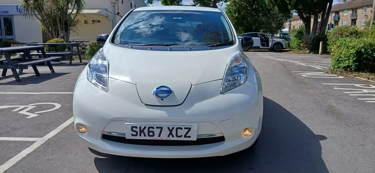 Used Nissan Leaf Black Edition 80 kW (109 HP) 2017 White Hatchback