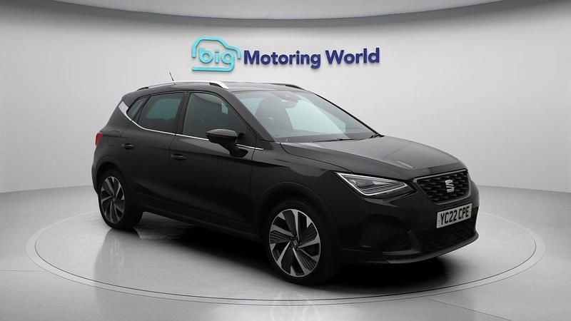 Black Used 2022 Seat Arona FR Sport SUV | £15,100 (Fair price) - Image 1/4