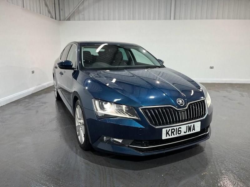 Used Skoda Superb SE L Executive 190 HP (139 kW) 2016 Blue Hatchback