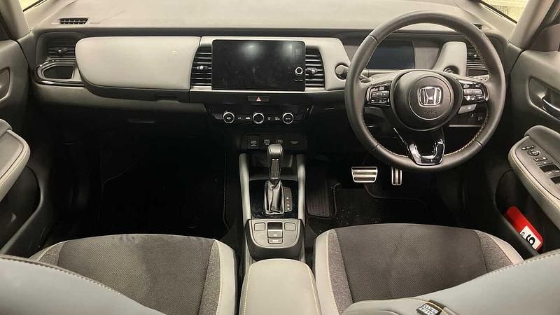 Second-hand Honda Jazz Advance 122 CP (89 kW) 2025 Negru Hatchback