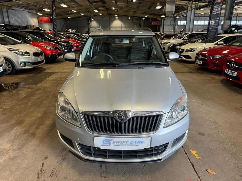 Used Skoda Fabia SE 75 HP (55 kW) 2014 Silver Estate