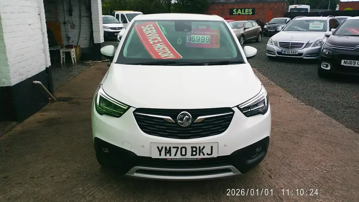 Used Vauxhall Crossland X Elite 130 HP (95 kW) 2021 White SUV