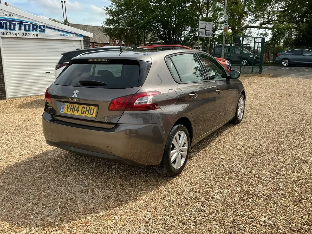 Used Peugeot 308 Active 115 HP (84 kW) 2014 Grey Hatchback