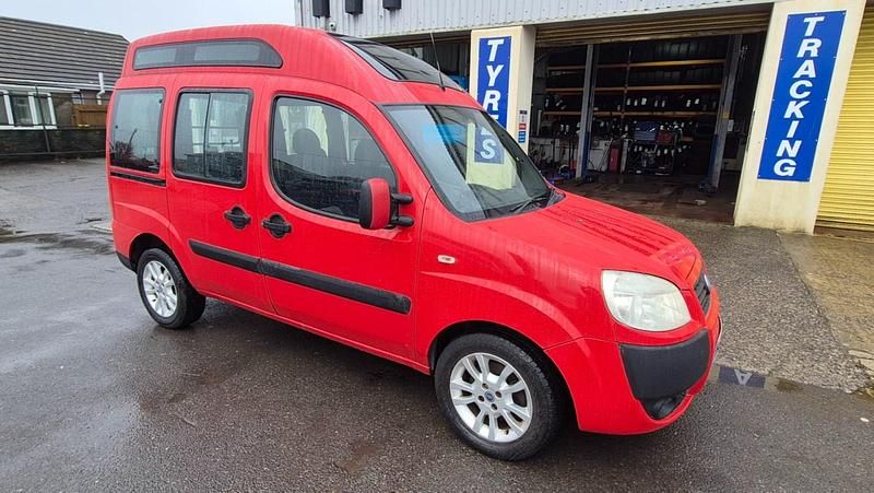 Red Used 2006 Fiat Doblò Dynamic MPV | £1,995 (Fair price) - Image 1/4