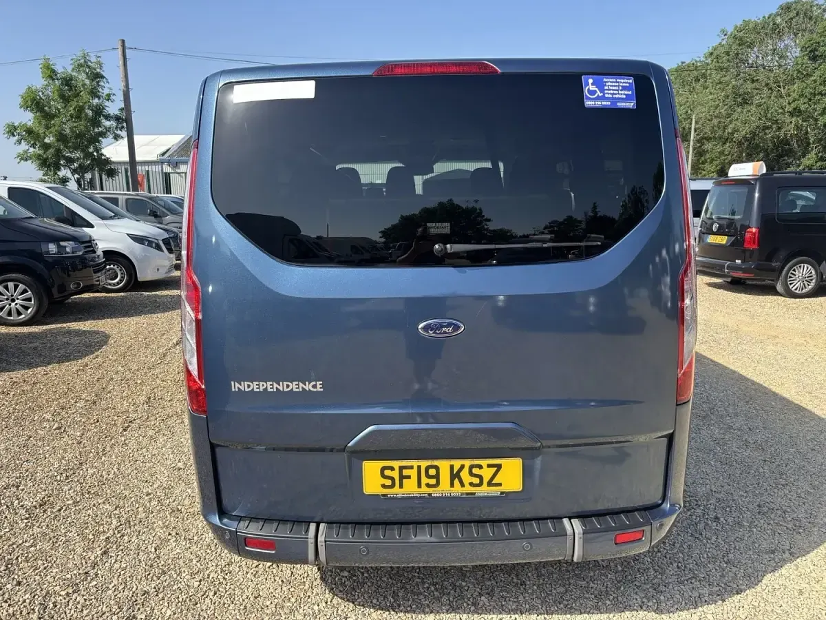 Used Ford Tourneo Custom Titanium 2019 Blue Van