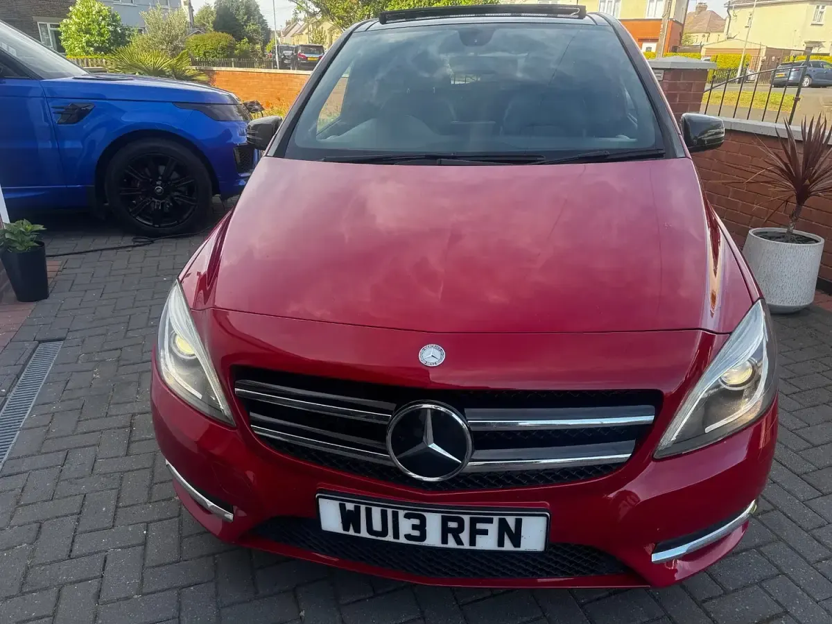 Used Mercedes B200 2013 Red MPV