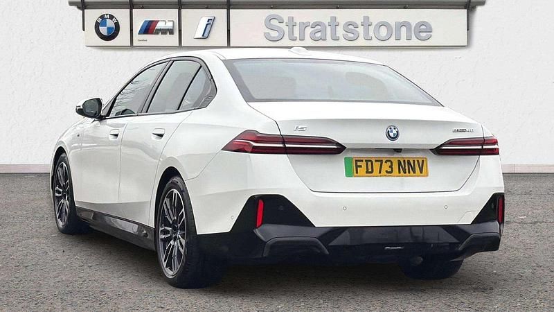 Used BMW i5 M Sport 246 kW (335 HP) 2023 White Sedan