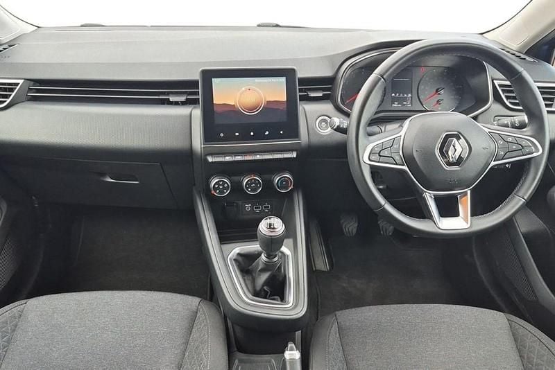 Used Renault Clio V Iconic 100 HP (73 kW) 2021 Blue Hatchback