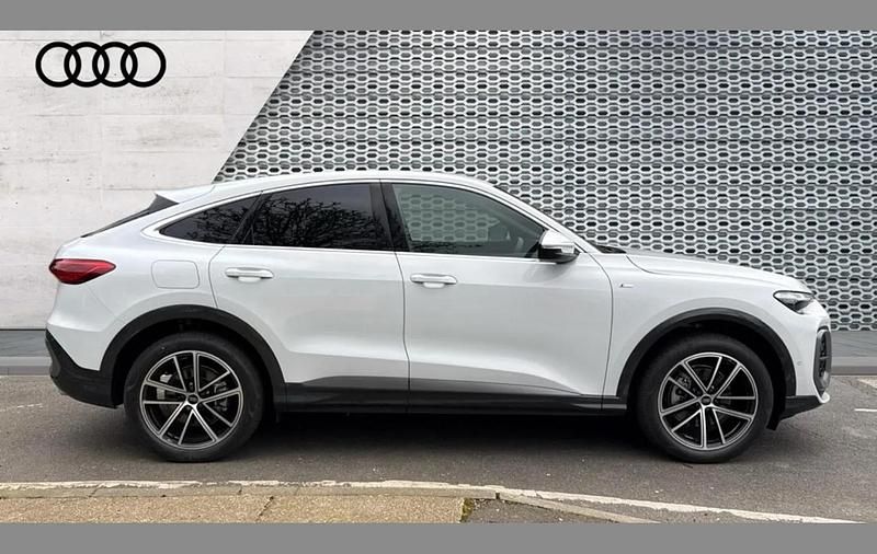 Used Audi Q5 S-Line 268 HP (197 kW) 2026 White SUV