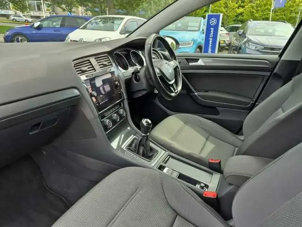 Used VW Golf VII Match 115 HP (84 kW) 2019 Blue Hatchback