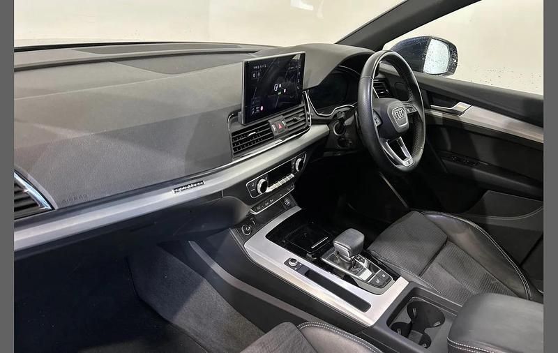 Used Audi Q5 Sportback S-Line 200 HP (147 kW) 2021 Blue SUV