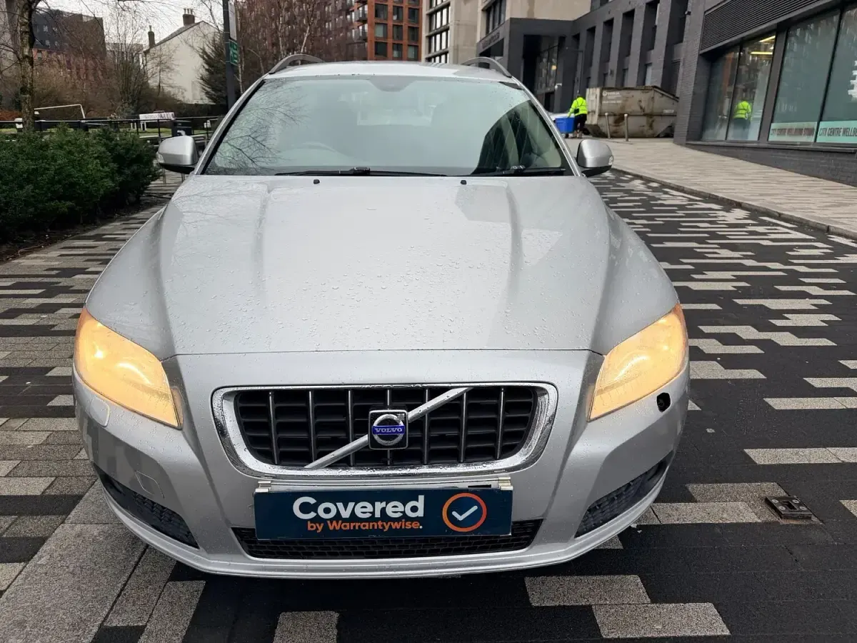 Used Volvo V70 SE 2007 Silver Estate