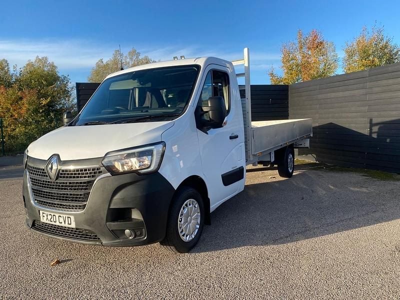 White Used 2020 Renault Master Business Cabriolet | £11,995 (Fair price) - Image 1/4