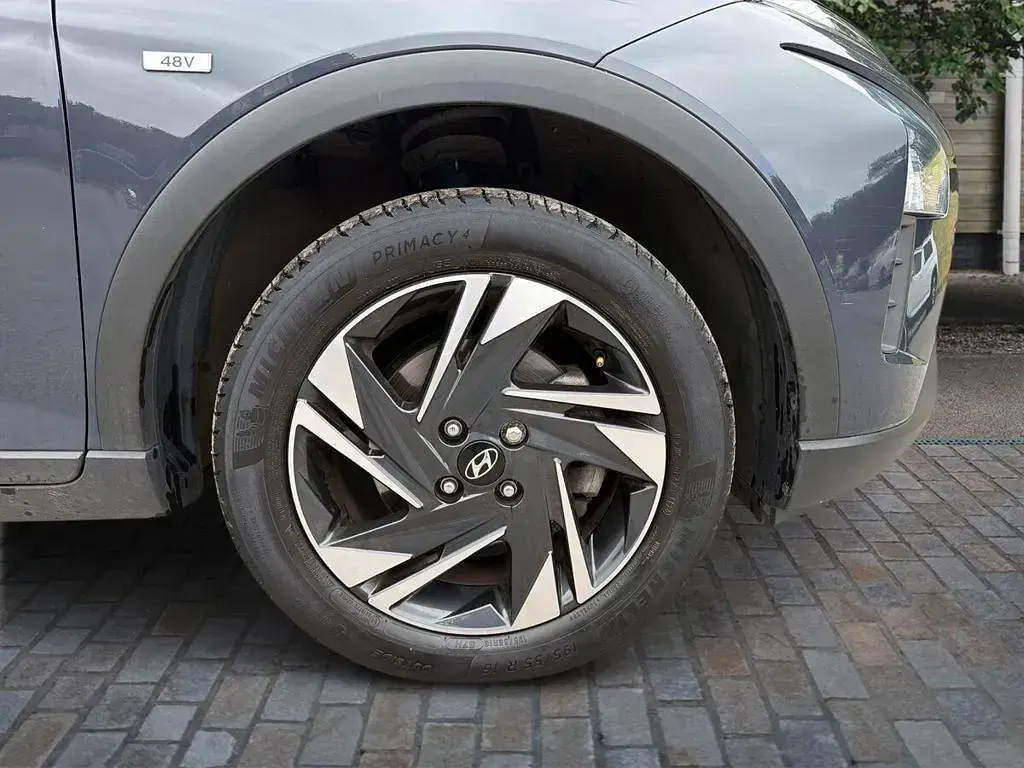 Used Hyundai Bayon SE 100 HP (73 kW) 2023 Grey SUV