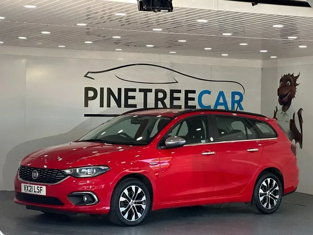 Usado Fiat Tipo Mirror 120 HP (88 kW) 2021 Vermelho Carrinha