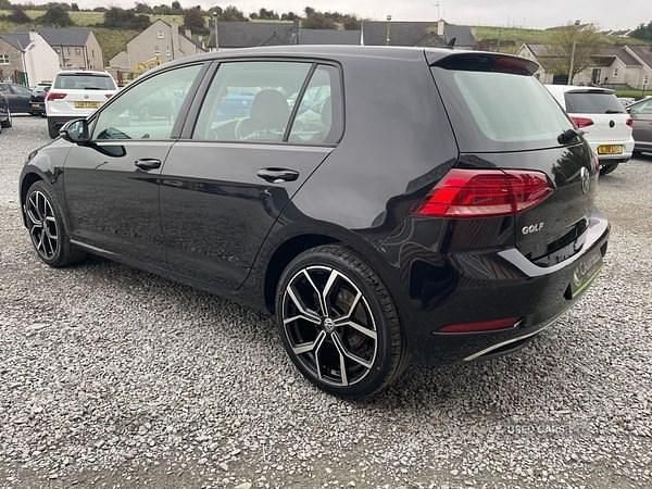 Used VW Golf VII SE 115 HP (84 kW) 2017 Black Hatchback