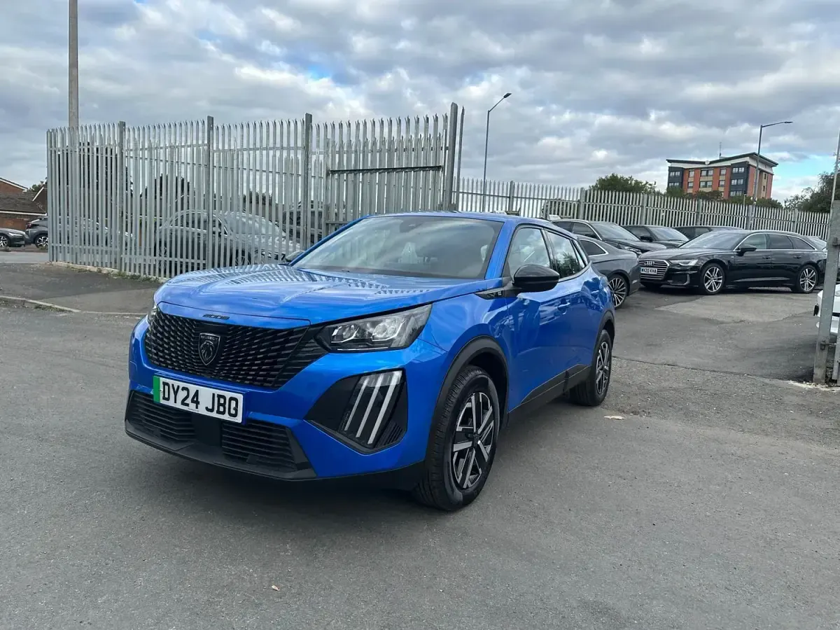 Used Peugeot 2008 Active 114 kW (156 HP) 2024 Blue SUV