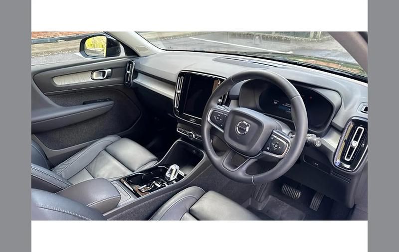 Used Volvo XC40 Plus 163 HP (119 kW) 2023 Black SUV