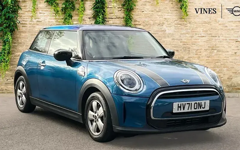 Used Mini Cooper Classic 136 HP (100 kW) 2021 Hatchback