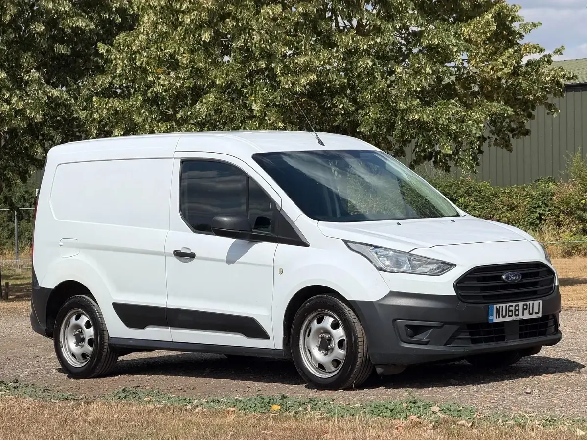Used Ford Transit Connect 100 HP (73 kW) 2018 White MPV