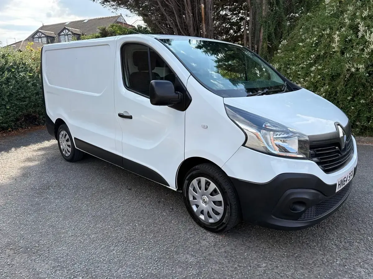 Used Renault Trafic Business 2014 White MPV