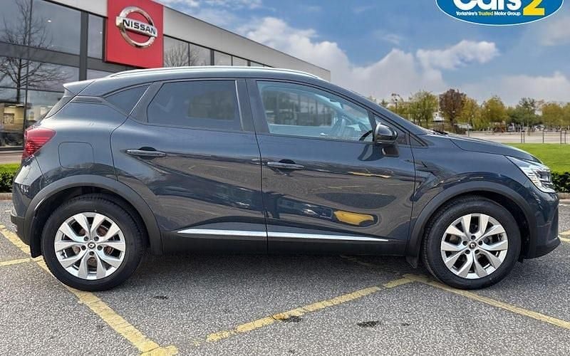 Used Renault Captur Iconic 101 HP (74 kW) 2020 Blue SUV