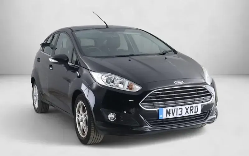 Used Ford Fiesta Zetec 105 HP (77 kW) 2015 Hatchback
