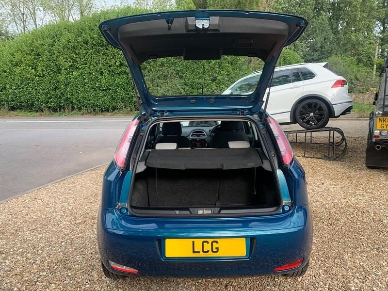 Used Fiat Punto Easy 77 HP (56 kW) 2012 Blue Hatchback