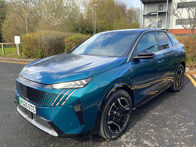 Used Peugeot e-3008 GT 152 kW (207 HP) 2025 Blue SUV