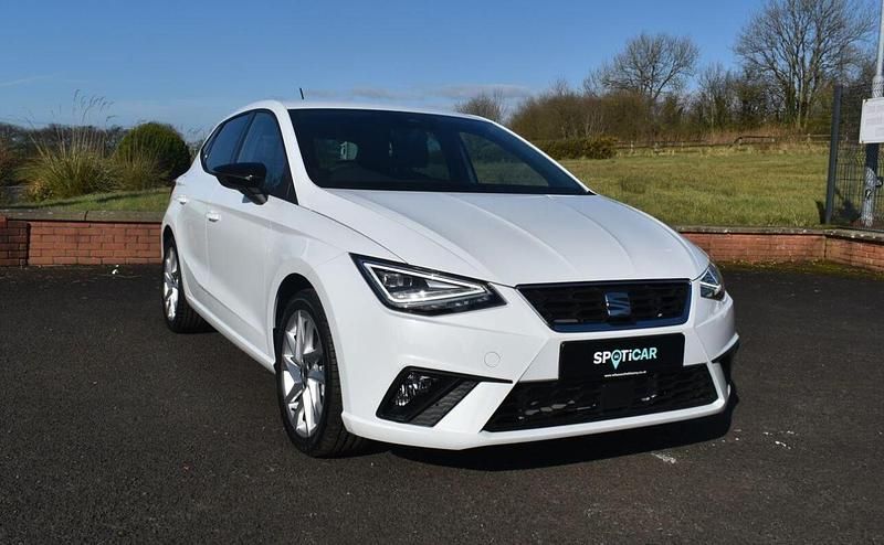 New Seat Ibiza FR 115 HP (84 kW) 2025 White Hatchback