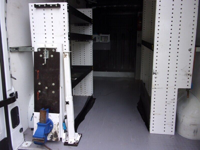 Image 3/4