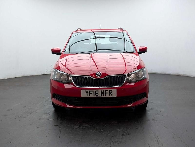 Used Skoda Fabia SE 110 HP (80 kW) 2018 Red Estate