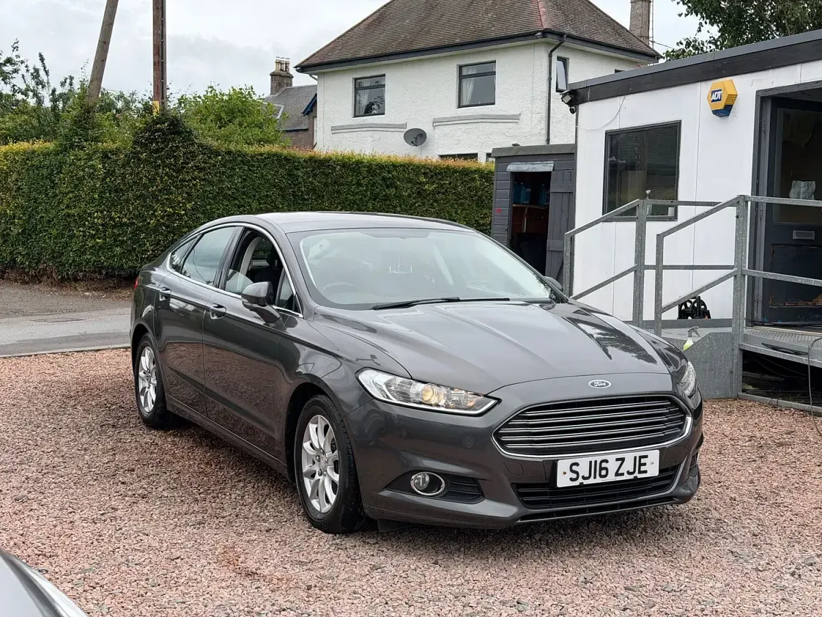 Used Ford Mondeo Zetec 2016 Grey Hatchback