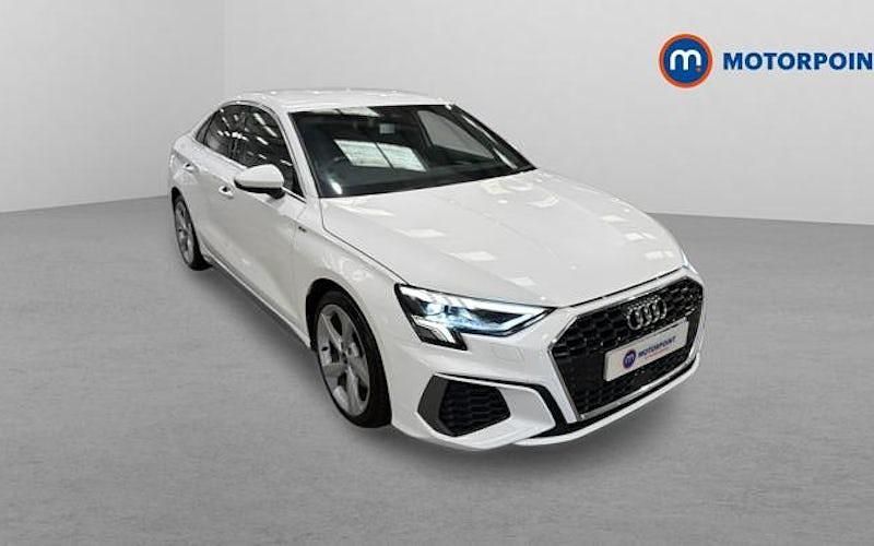 Usado Audi A3 S-Line 110 HP (80 kW) 2024 Sedan