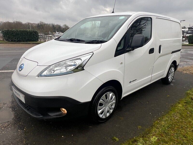 White Used 2018 Nissan e-NV200 Acenta Van | £5,999 (Fair price) - Image 1/4